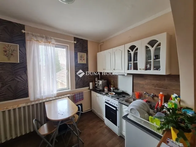 Eladó ház Enying 135 nm