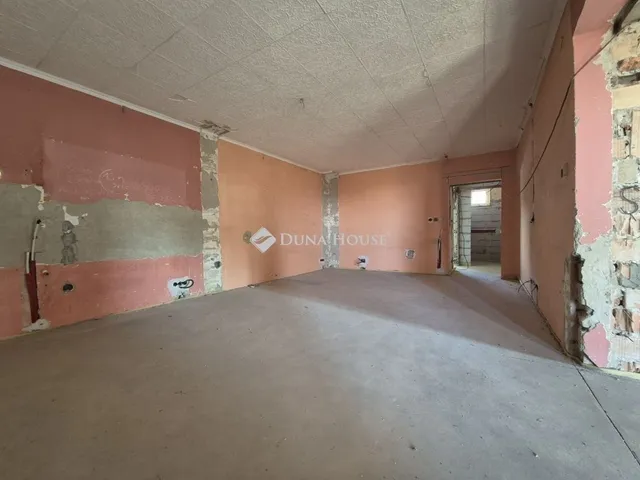 Eladó ház Enying 130 nm