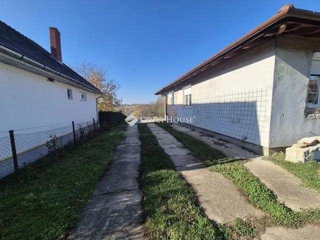 Eladó ház Enying 130 nm