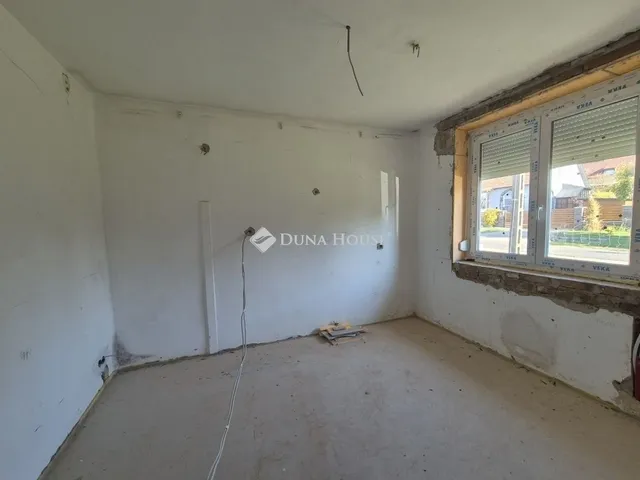 Eladó ház Enying 130 nm