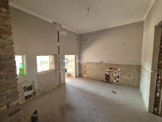 Eladó ház Enying 130 nm