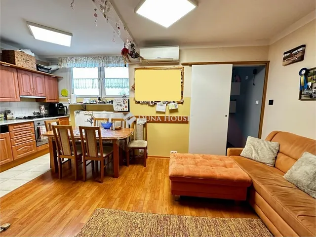 Eladó lakás Tamási 56 nm