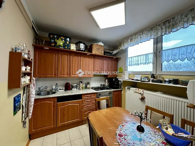 Eladó lakás Tamási 56 nm