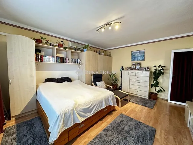 Eladó lakás Tamási 56 nm