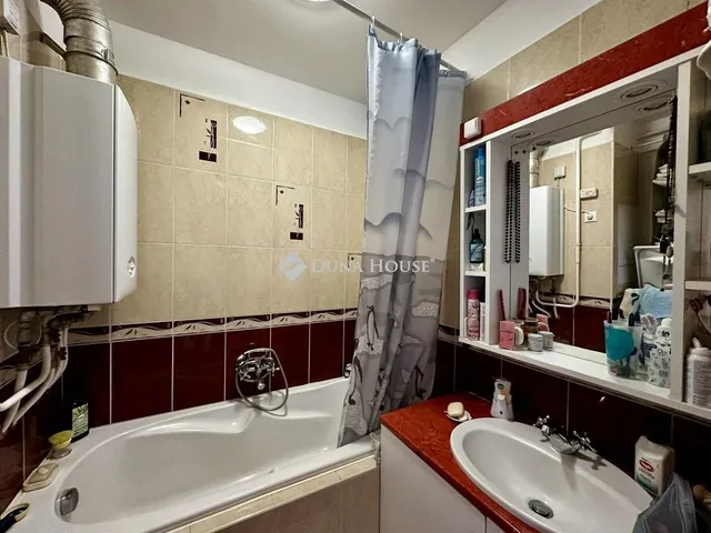 Eladó lakás Tamási 56 nm