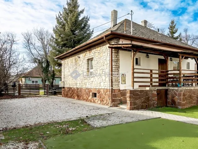 Eladó ház Siófok 215 nm