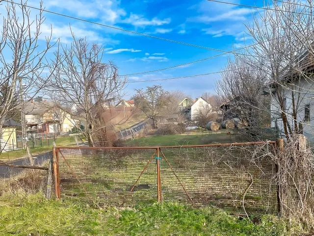 Eladó telek Zamárdi 889 nm