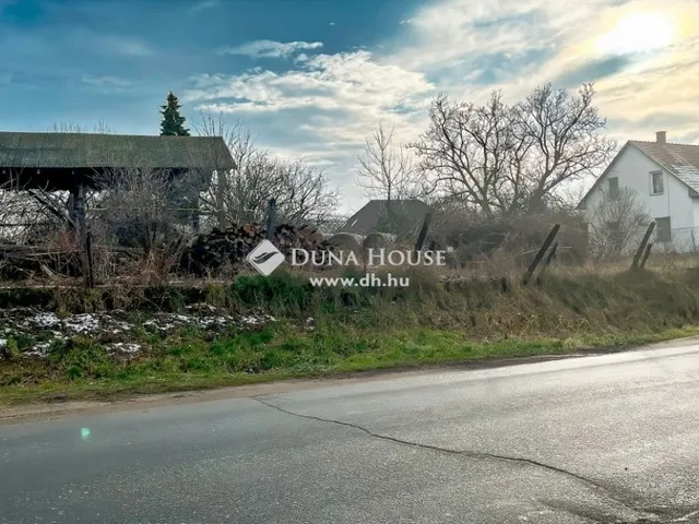 Eladó telek Zamárdi 889 nm