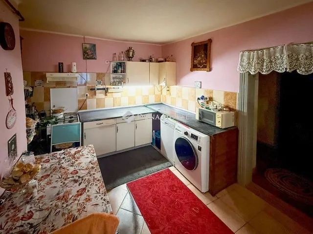 Eladó ház Lajoskomárom 62 nm