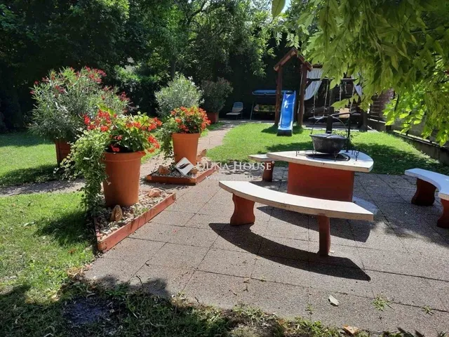 Eladó ház Siófok 202 nm