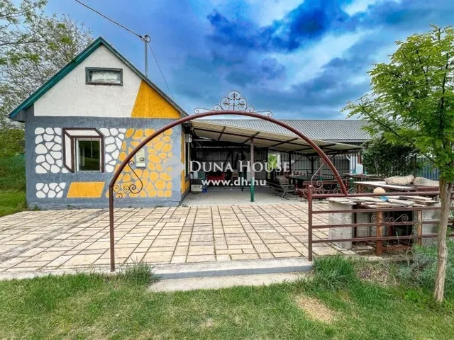 Eladó mezőgazdasági ingatlan Ságvár 33 nm