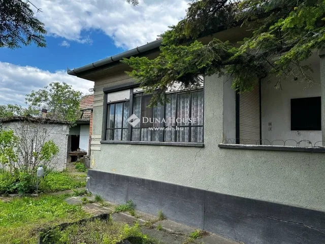 Eladó ház Cece 95 nm