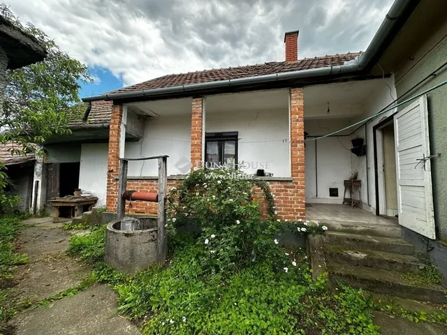 Eladó ház Cece 95 nm