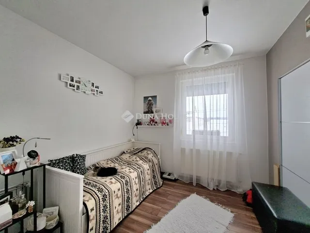 Eladó ház Enying 170 nm