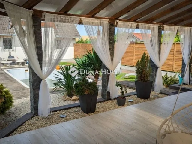 Eladó ház Enying 170 nm