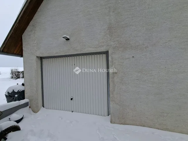 Eladó ház Enying 170 nm