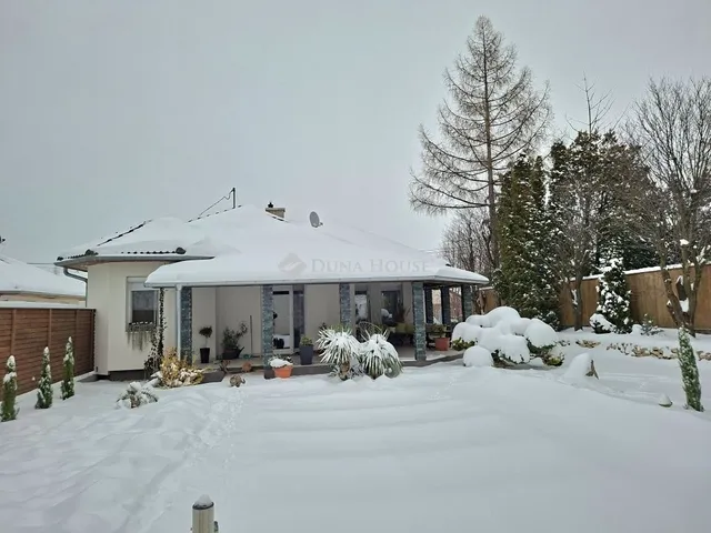 Eladó ház Enying 170 nm