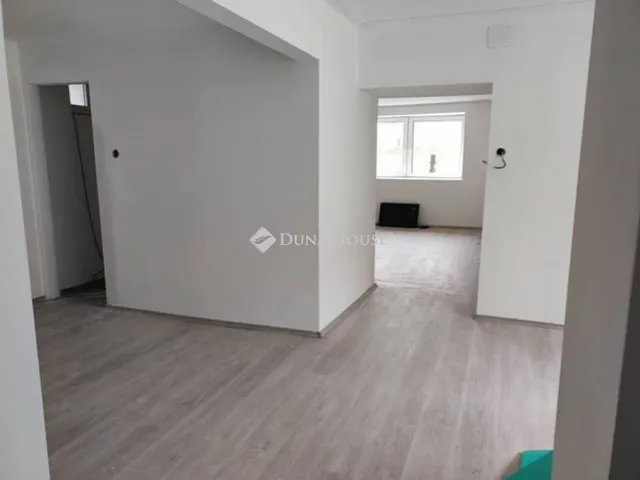 Eladó ház Kánya 70 nm