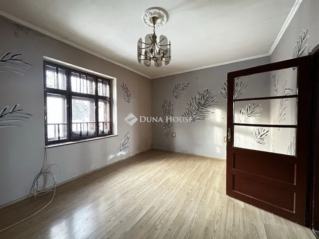 Eladó lakás Iregszemcse 77 nm