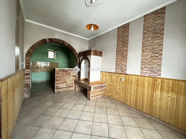 Eladó lakás Iregszemcse 77 nm