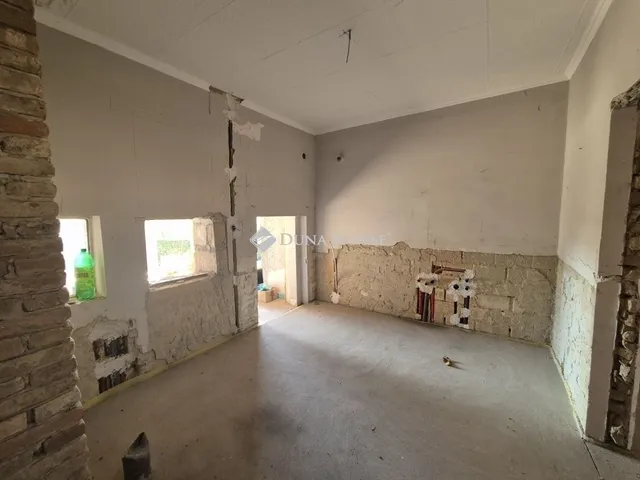 Eladó ház Enying 130 nm