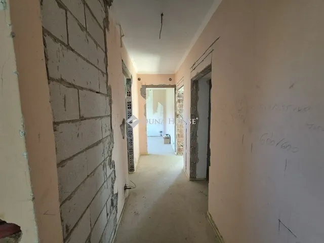 Eladó ház Enying 130 nm