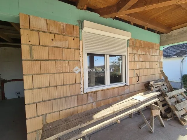 Eladó ház Enying 130 nm