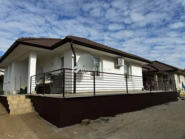 Eladó ház Tab 80 nm