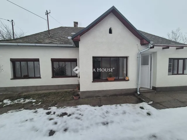 Eladó ház Iregszemcse 76 nm
