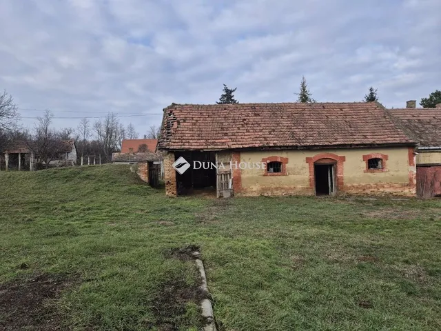 Eladó ház Kapoly 120 nm