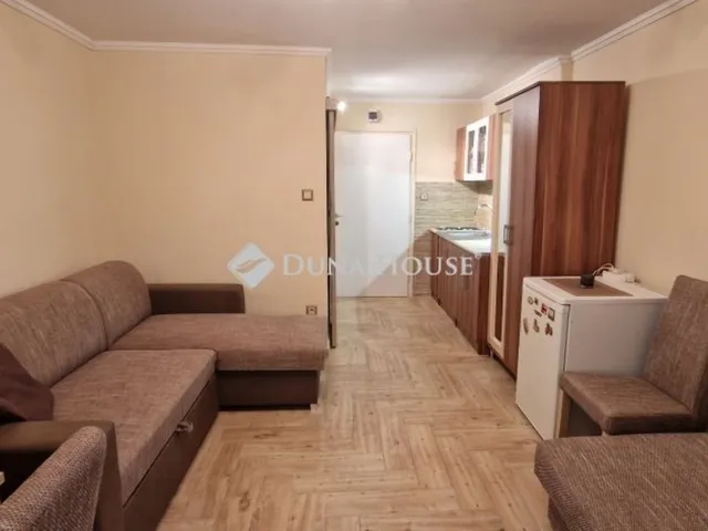 Eladó lakás Balatonlelle 28 nm