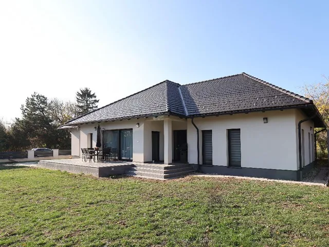 Eladó ház Kőszárhegy 166 nm