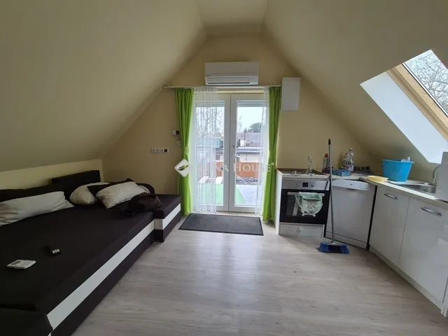 Eladó üdülő és hétvégi ház Balatonkenese 75 nm