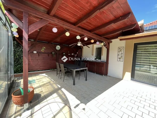 Eladó ház Alsópáhok 300 nm