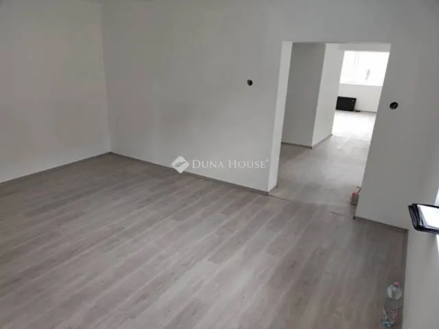 Eladó ház Kánya 70 nm