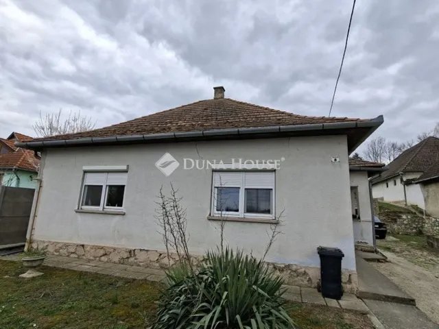 Eladó ház Tamási 80 nm