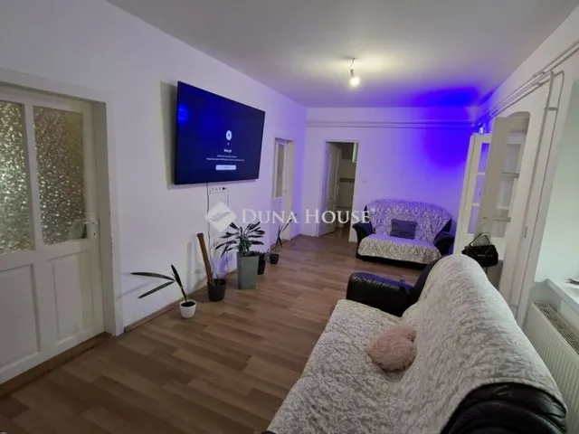 Eladó ház Tamási 80 nm