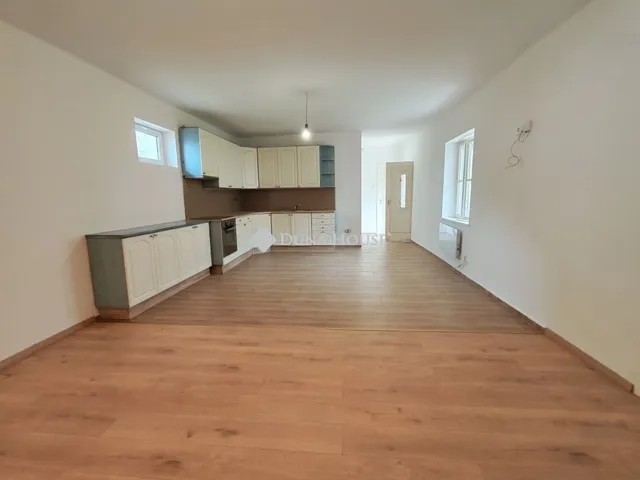 Eladó ház Iregszemcse 86 nm