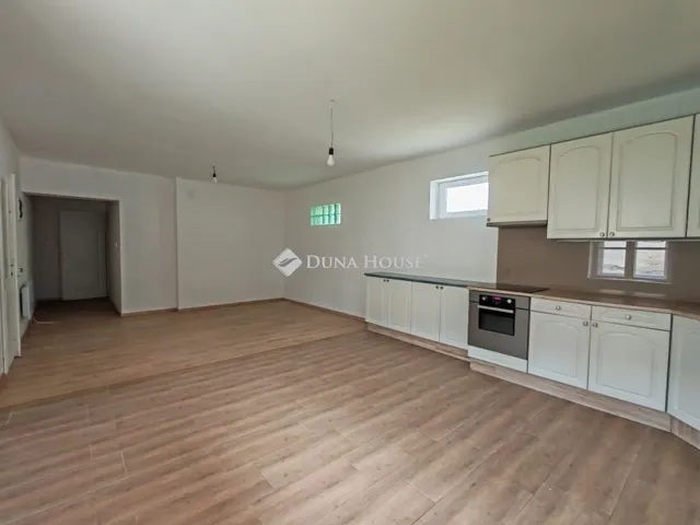 Eladó ház Iregszemcse 86 nm