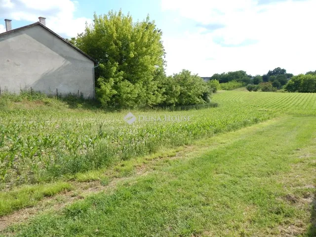 Eladó telek Dég 2158 nm