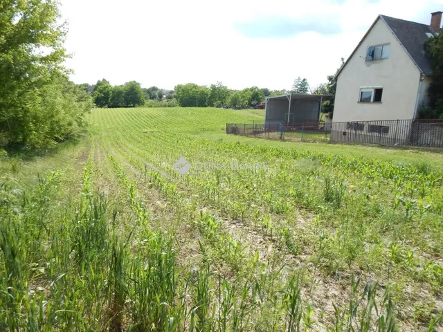 Eladó telek Dég 2158 nm