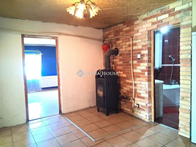 Eladó ház Enying 61 nm