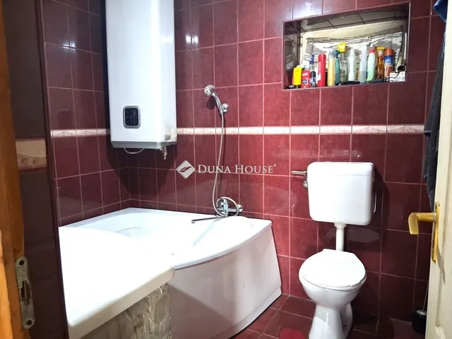 Eladó ház Enying 61 nm