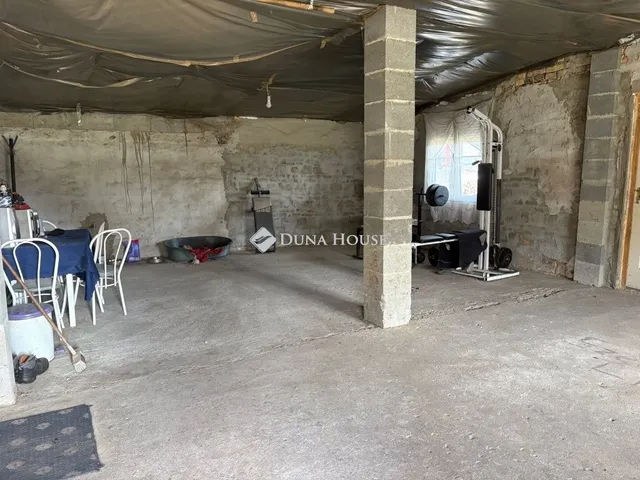 Eladó ház Enying 61 nm