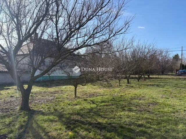 Eladó ház Enying 61 nm