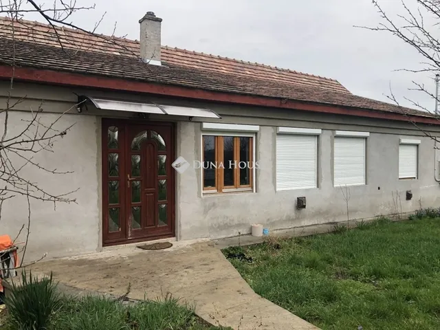 Eladó ház Enying 90 nm