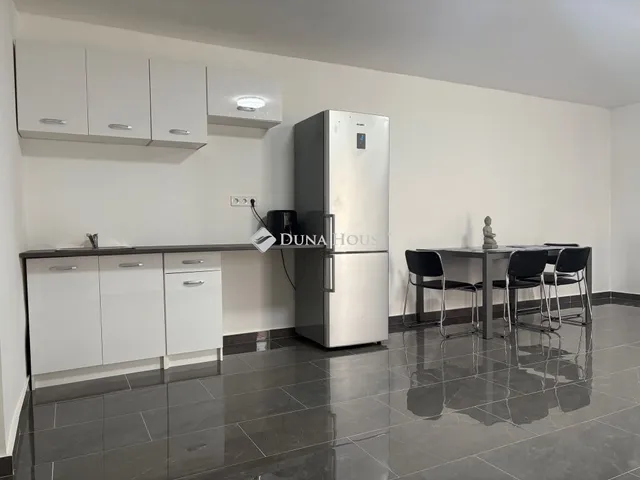 Eladó ház Enying 69 nm