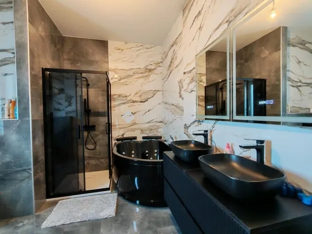 Eladó ház Siófok 291 nm