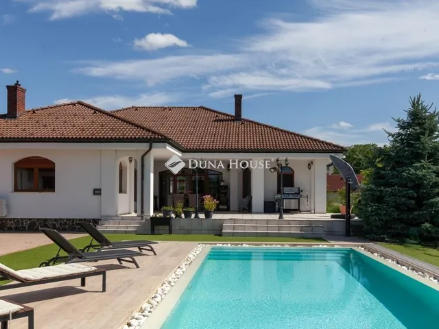 Eladó ház Siófok, Töreki 291 nm