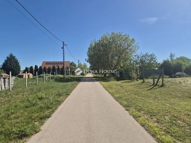 Eladó telek Balatonszabadi 824 nm